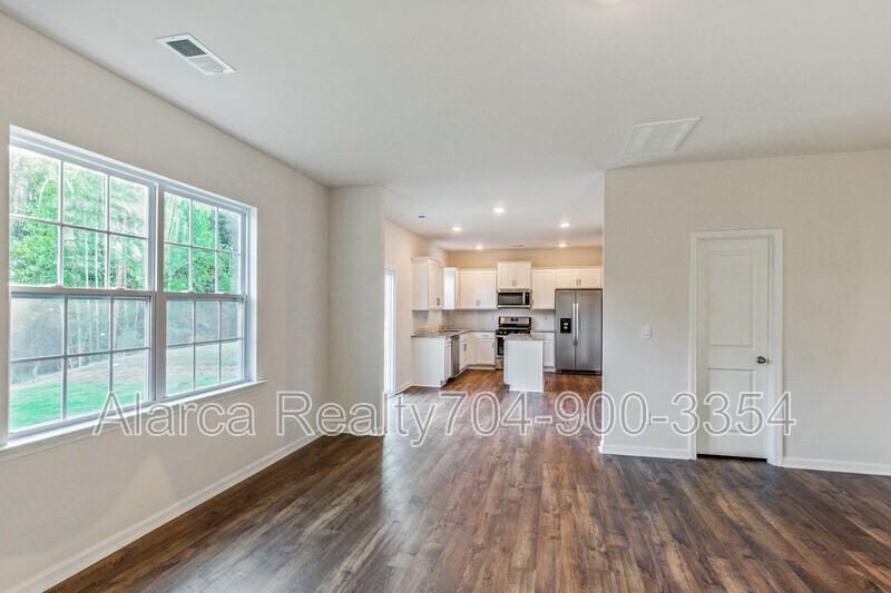 114 Sequoia Forest Dr - Photo 3 of 20