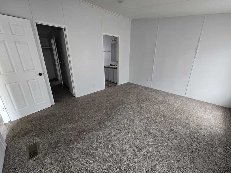 401 Starlit Dr - Photo 6 of 25