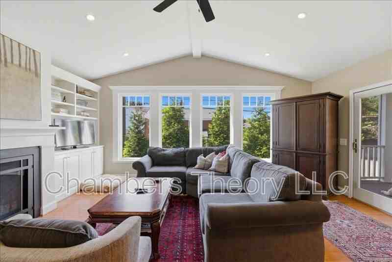 6238 27th St N - Photo 4 of 41
