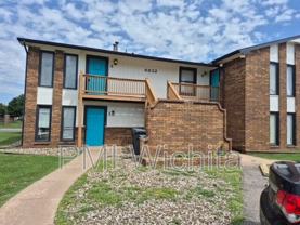 6832 W Par Ln #3 - Photo 1 of 1
