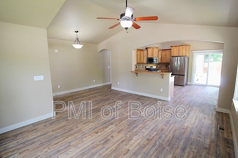 9699 W Montebello Dr - Photo 4 of 21
