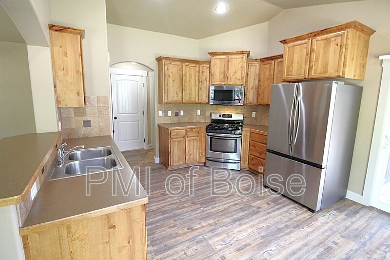 9699 W Montebello Dr - Photo 6 of 21