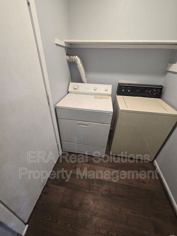 2460 Hiawatha St - Photo 4 of 9