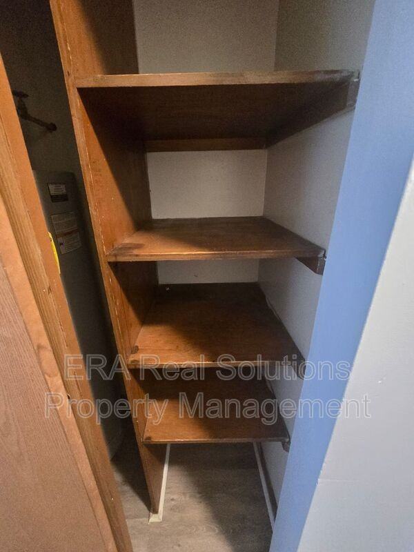 2460 Hiawatha St - Photo 5 of 9