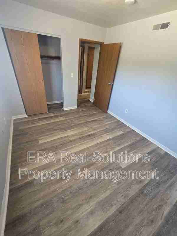 2460 Hiawatha St - Photo 6 of 9