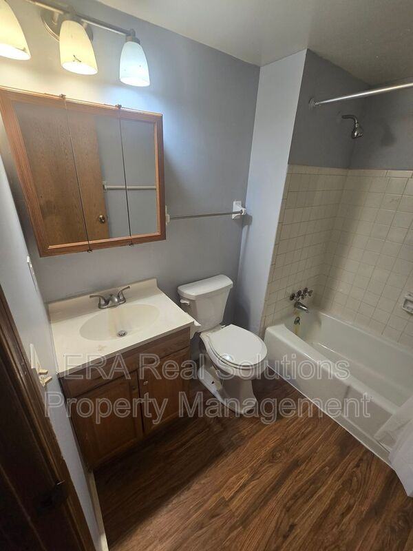 2460 Hiawatha St - Photo 7 of 9