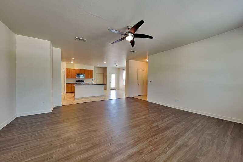 821 Jamie Dr - Photo 2 of 20