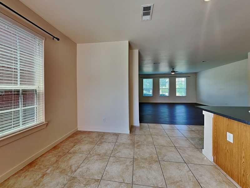 821 Jamie Dr - Photo 6 of 20