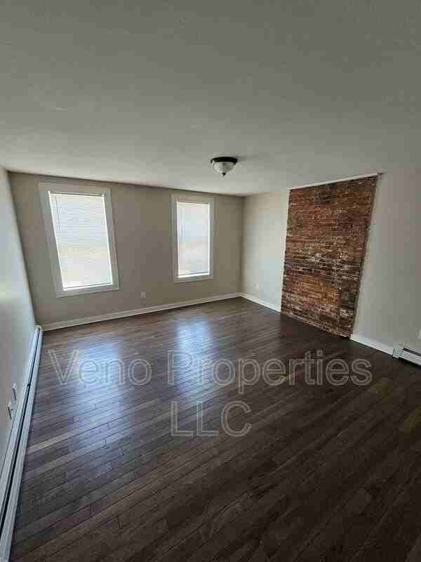 5 Marshall St #2 - Photo 4 of 13