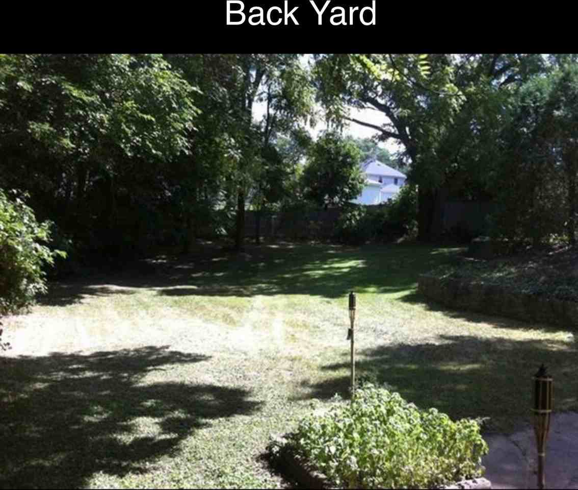 850 Houseman Ave Ne #2 - Photo 3 of 20