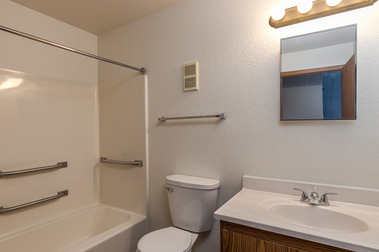 Regency House - Photo 6 of 18