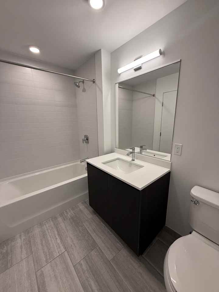 223 Northeast 27th Street #B - Photo 6 of 9