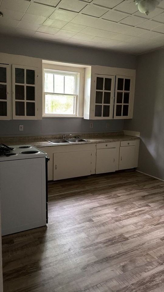 3960 Harding Dr - Photo 3 of 14