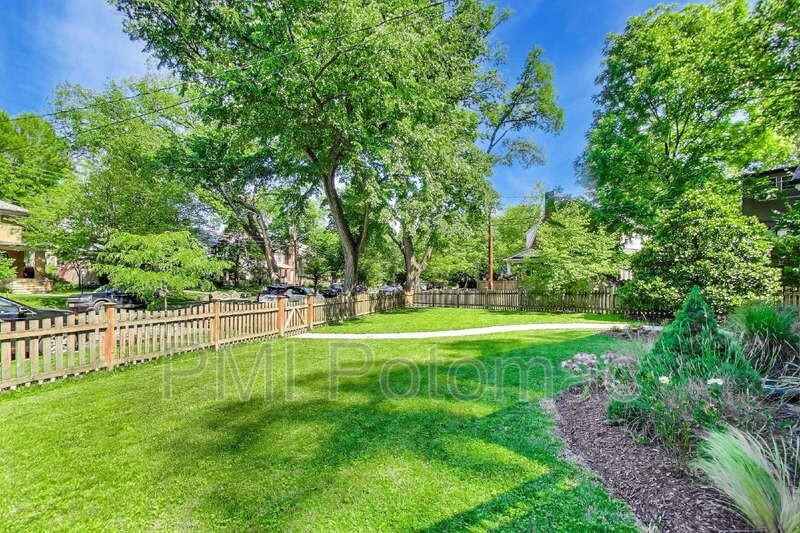5332 Nevada Ave Nw - Photo 5 of 42