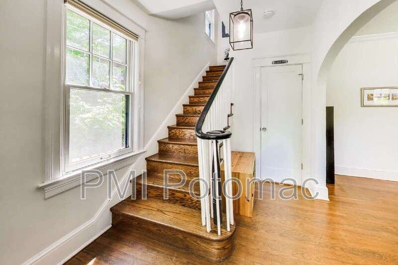 5332 Nevada Ave Nw - Photo 6 of 42