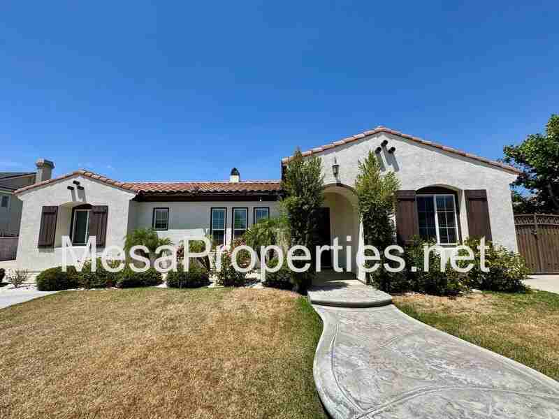 28610 Strauss Ln