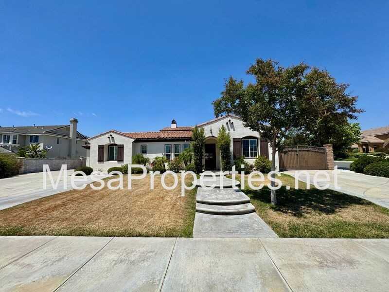 28610 Strauss Ln - Photo 2 of 50