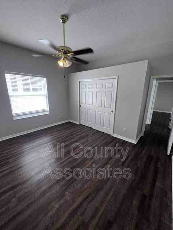 28724 Hanging Moss Loop - Photo 7 of 27