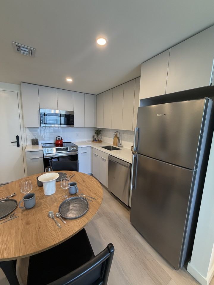 3635 Northeast 1st Avenue #706 - Photo 5 of 11