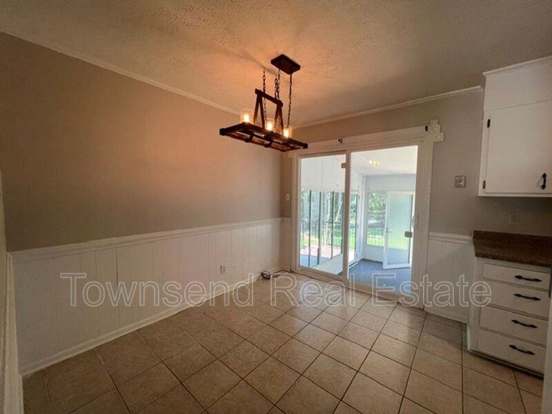 1905 Mcpherson Ave - Photo 6 of 29