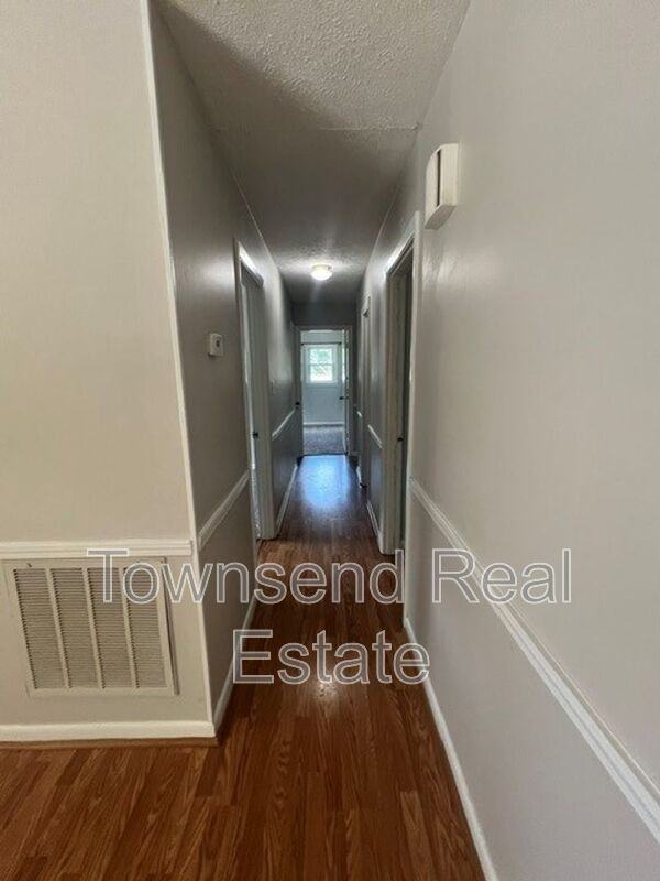1905 Mcpherson Ave - Photo 7 of 29