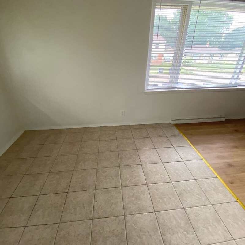 111 Andrew Ave - Photo 4 of 14