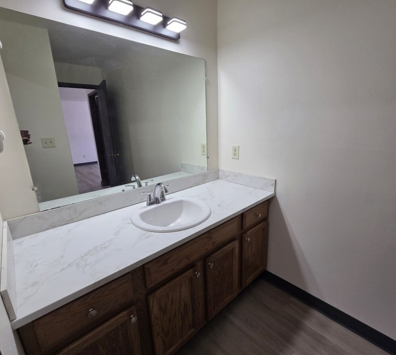 187 S National Ave - Photo 3 of 11