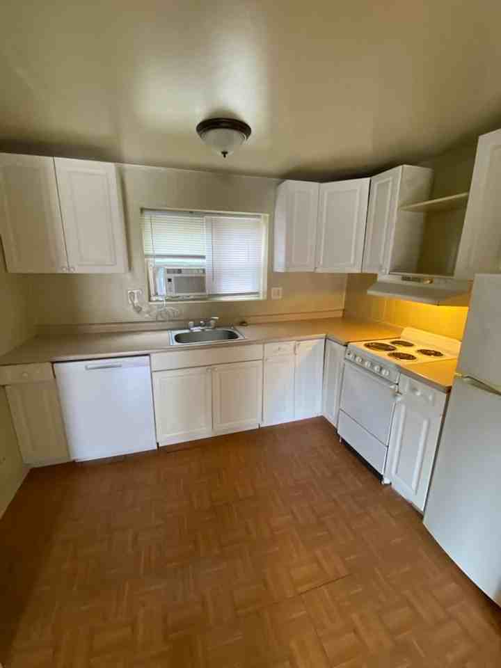 Gravois Apartments LLC - Photo 5 of 15