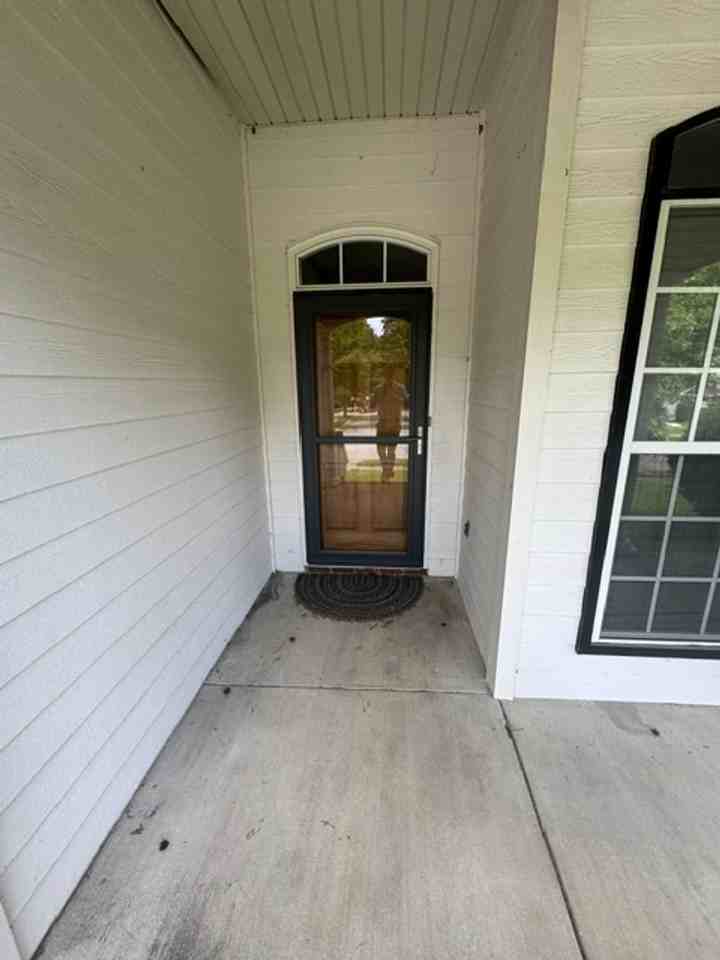 377 Sandleton Way - Photo 2 of 36