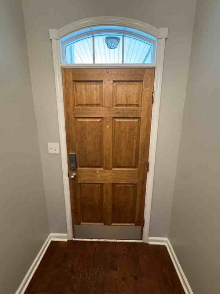 377 Sandleton Way - Photo 3 of 36