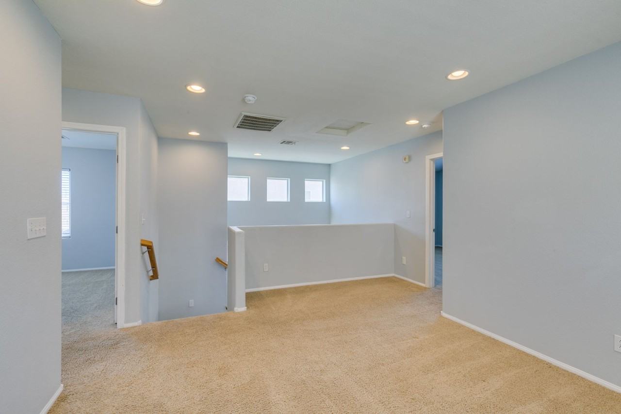 8433 Spencer Canyon St - Photo 3 of 43