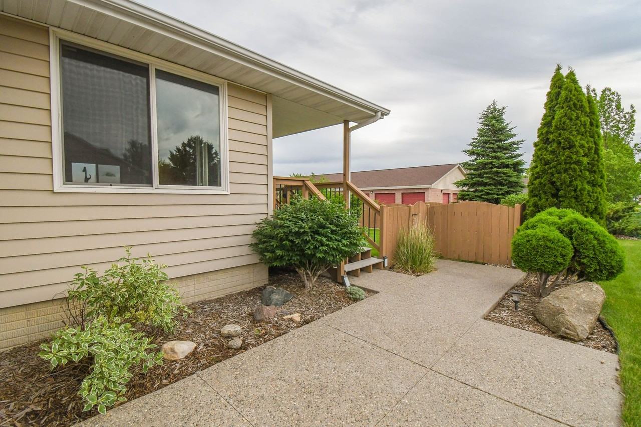 3436 W 84th Pl - Photo 5 of 50