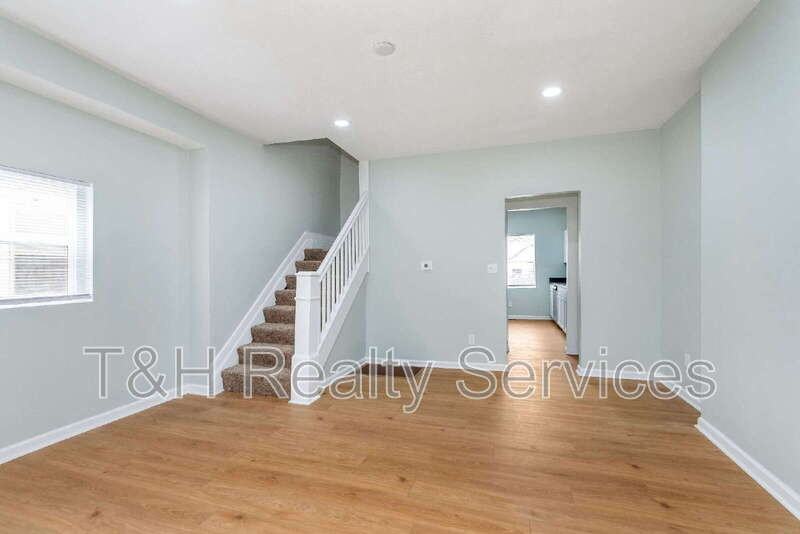 326 Jefferson Ave - Photo 6 of 37