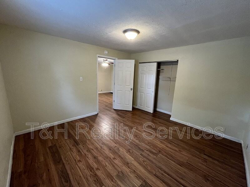 1551 W New York St - Photo 6 of 22