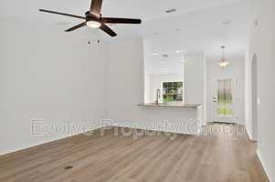 featured image of 6 Pickcane Ln