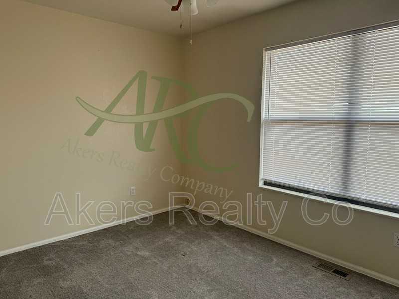 182 E Spaulding Ave - Photo 5 of 14
