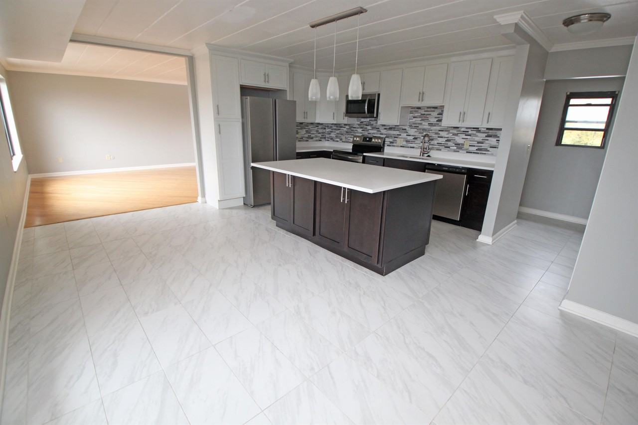 WALDORF PARK APTS -- 045 - Photo 2 of 50