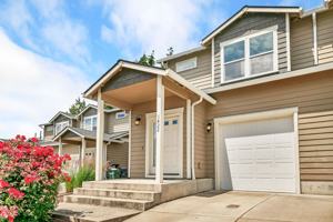 featured image of 1420 1420 - 1422 Marigold Dr.