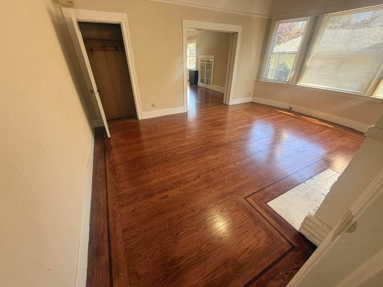 3566 Dimond Avenue - Photo 4 of 15