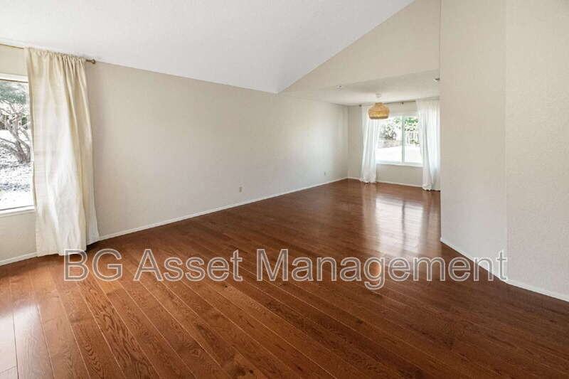 2726 Garrity Ct - Photo 2 of 35