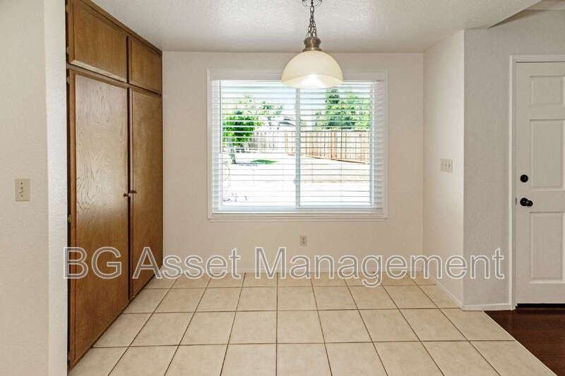 2726 Garrity Ct - Photo 7 of 35