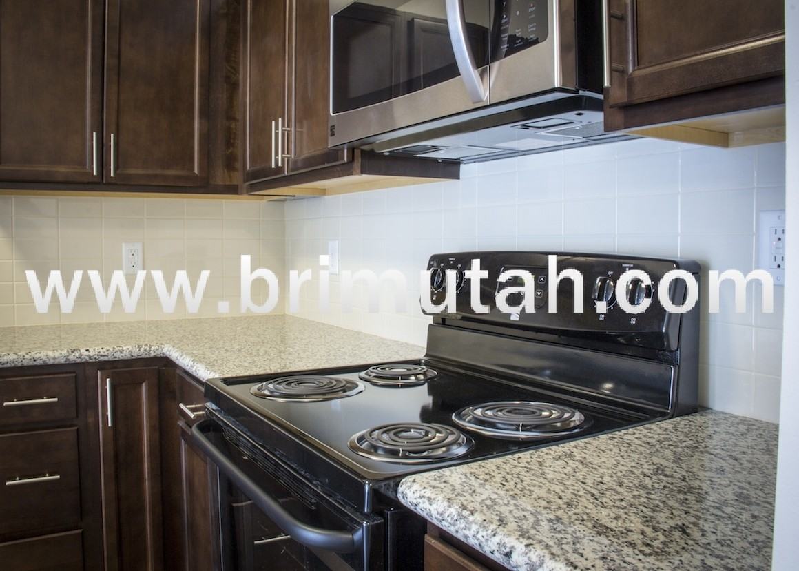 3225 South 900 East - Photo 4 of 50