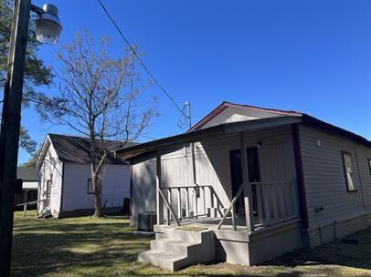 Lincoln Avenue 314 West - Photo 2 of 12