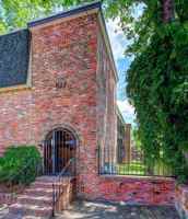 featured image of 827 S Perry St