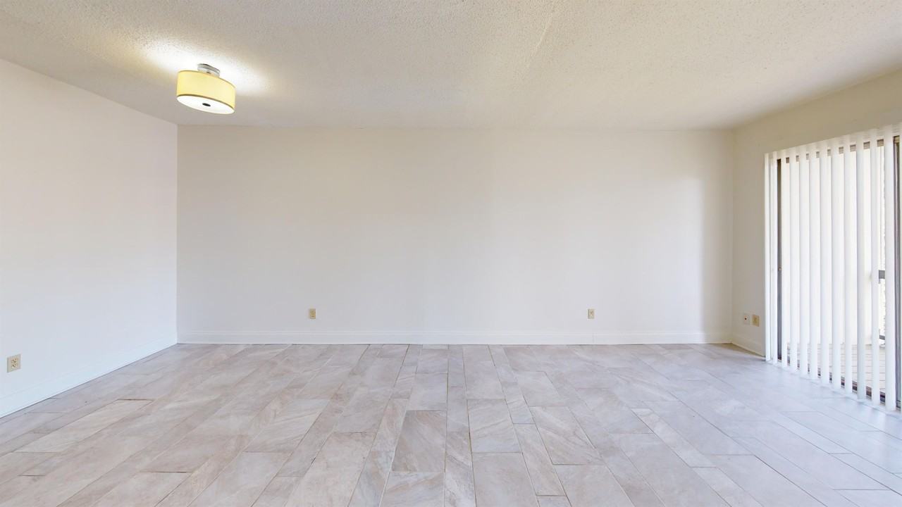 827 South Perry Street - Photo 7 of 17