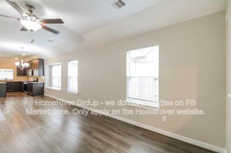 12626 Gallowhill Dr - Photo 3 of 22