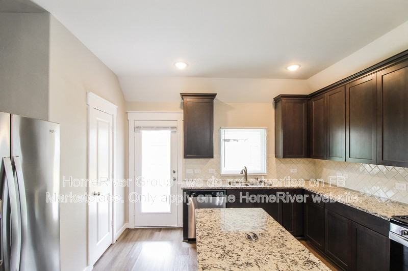 12626 Gallowhill Dr - Photo 4 of 22
