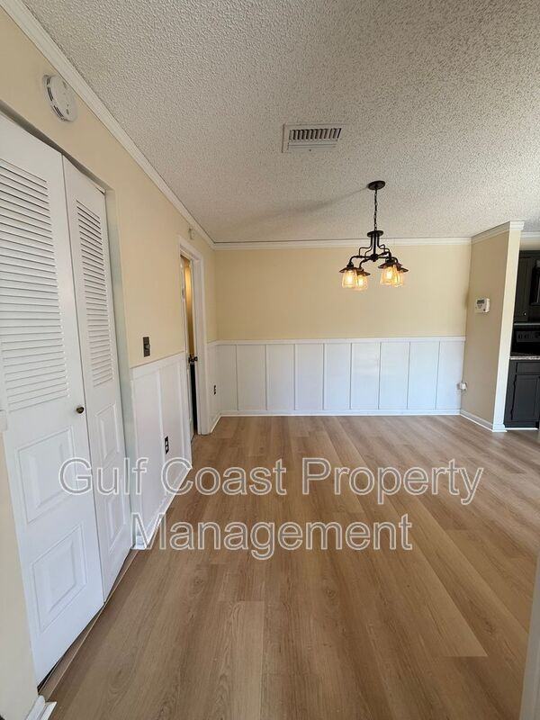 5249 Cedarbend Dr #1 - Photo 3 of 30