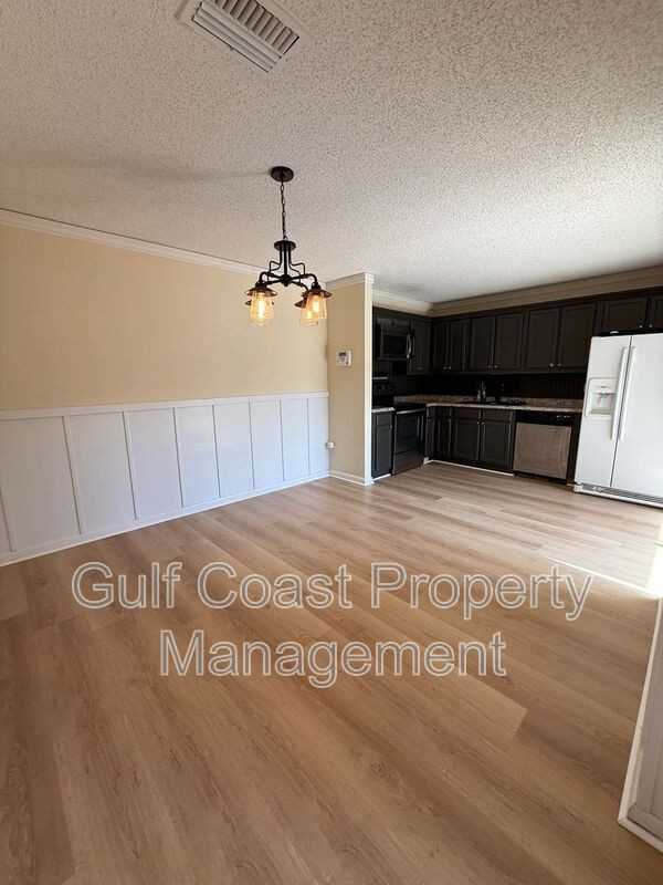 5249 Cedarbend Dr #1 - Photo 4 of 30