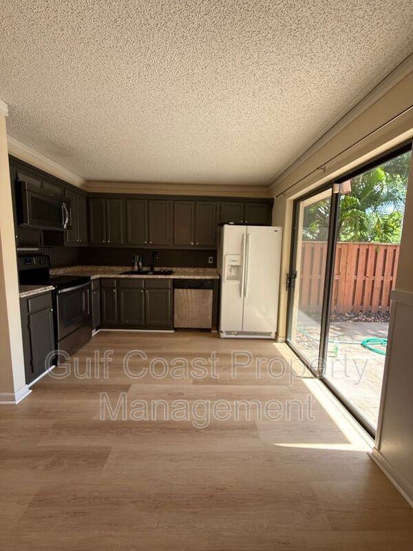 5249 Cedarbend Dr #1 - Photo 5 of 30